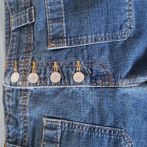 Levi's Denim jeans shorts size 12 color blue. - Picture 2 of 6